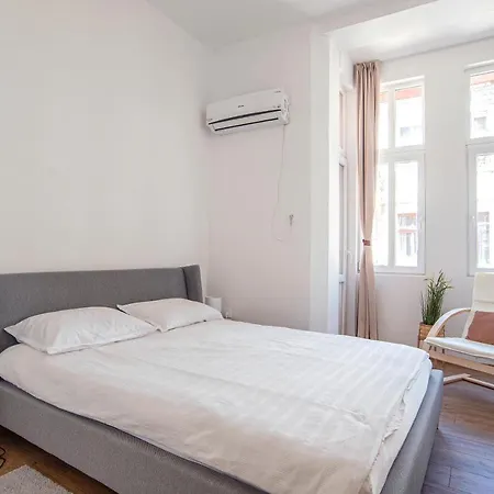 Апартаменты Supreme Luxury 1 Bedroom *